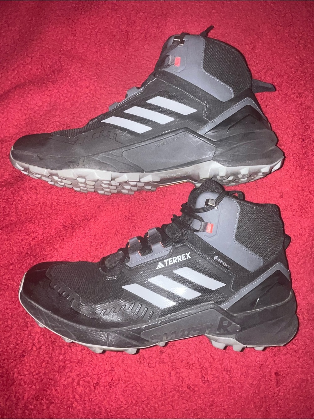 Adidas Terrex Men's Black/Grey Mid-Top Hiking Shoes